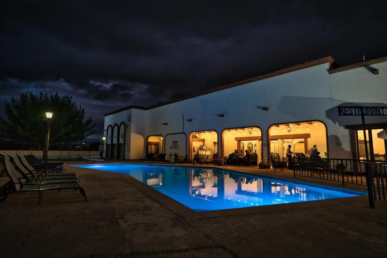 Hotel Hacienda Nuevo Casas Grandes Exterior photo